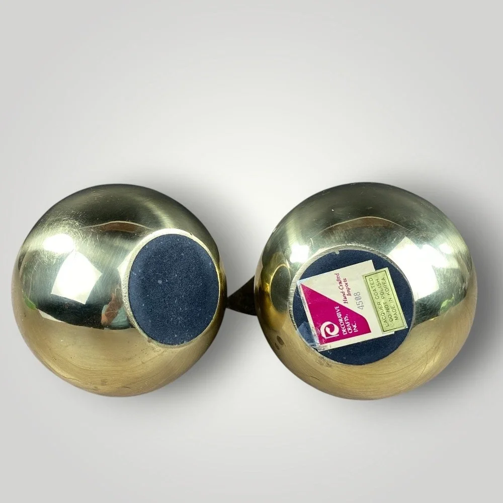 Brass Apple Paperweight Set 2 Vintage Mid Century Fruit Decor Gold Lacquer‎ 4508